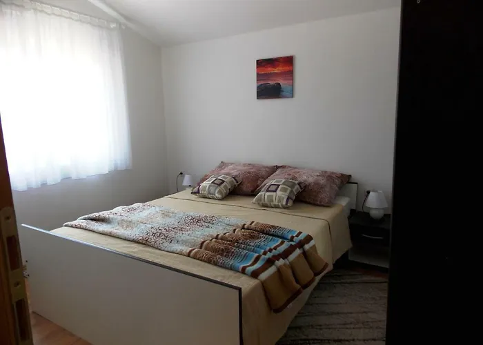 Apartment Vir ヴィル