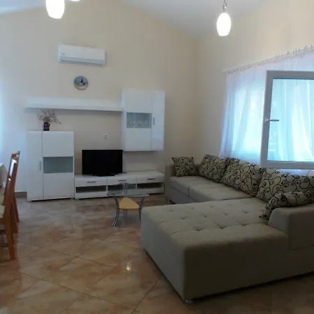 Apartment Vir